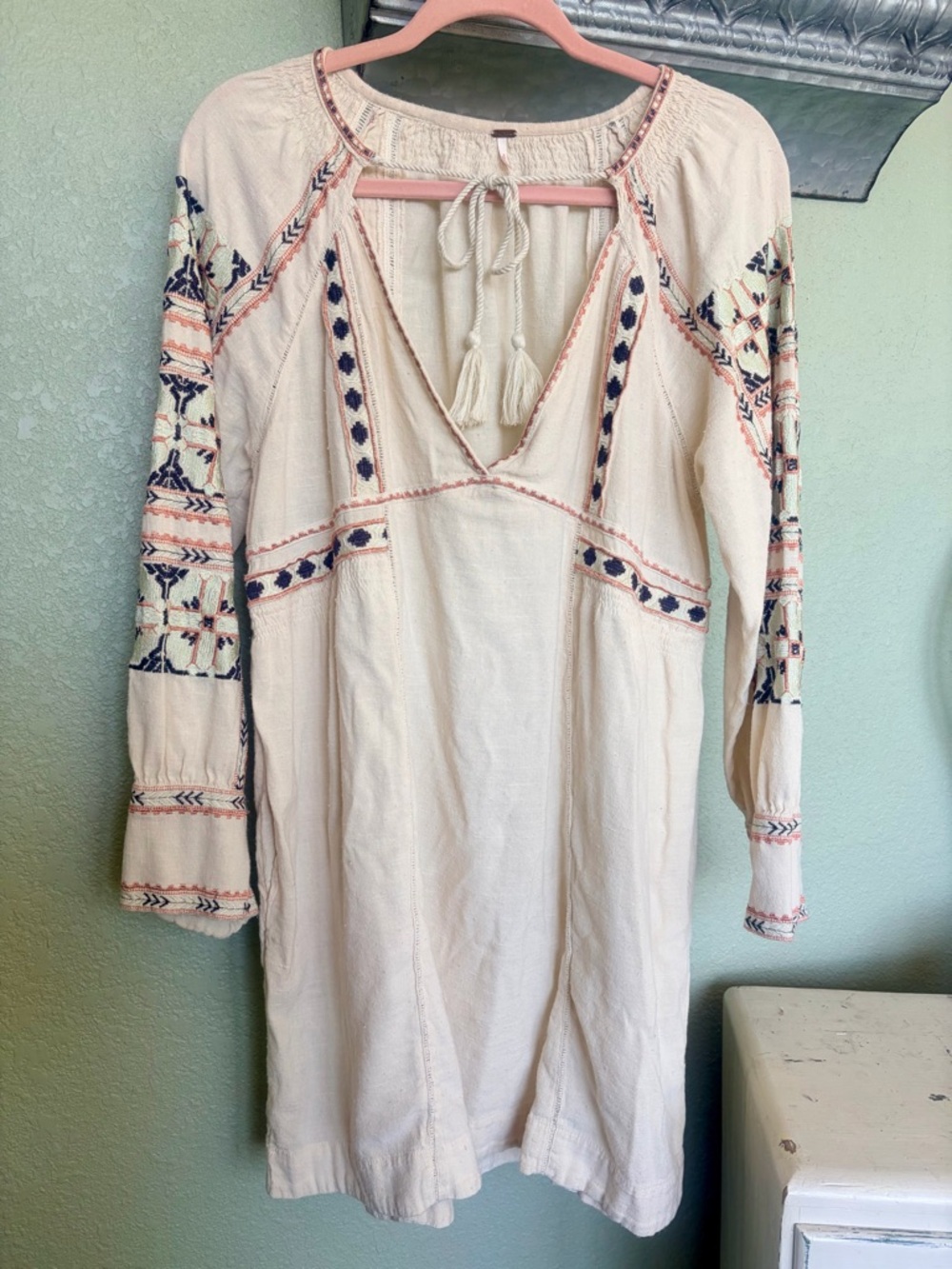 💜Free People💜Embroidered Cream Tunic Dress with Tassel Tie